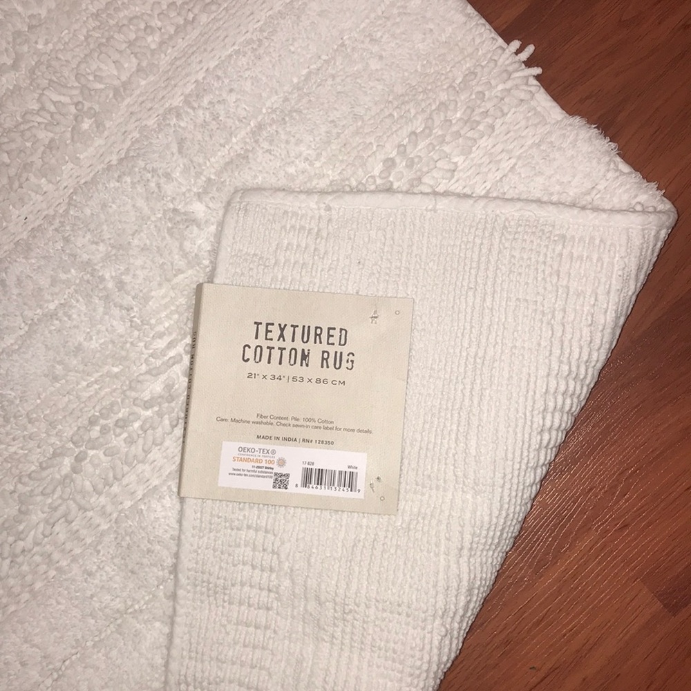 Rug - Picture 4 of 4